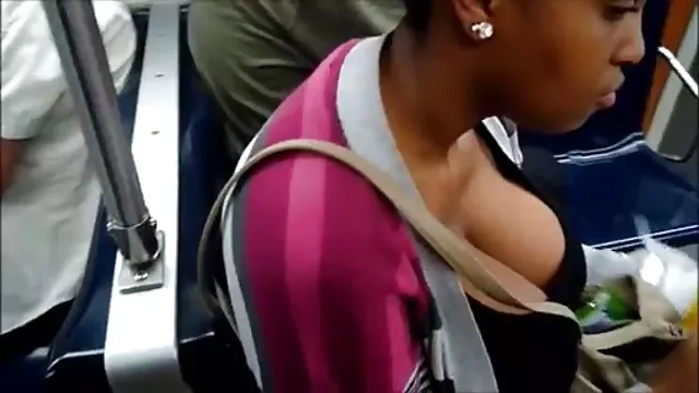 அவர் ஐஸ்கிரீம் வழங்கினார் மற்றும் தனது மாணவனைப் பிடித்தார்