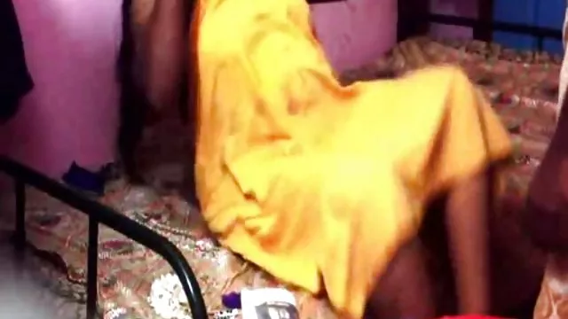 பயிற்சியில் பொன்னிற ஸ்ட்ராபன் பெண்