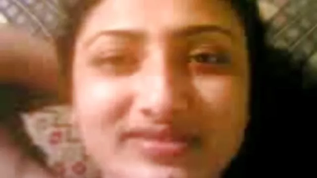 தயாரிப்பு இல்லாமல் ஒரு பொன்னிறத்துடன் குத செக்ஸ்