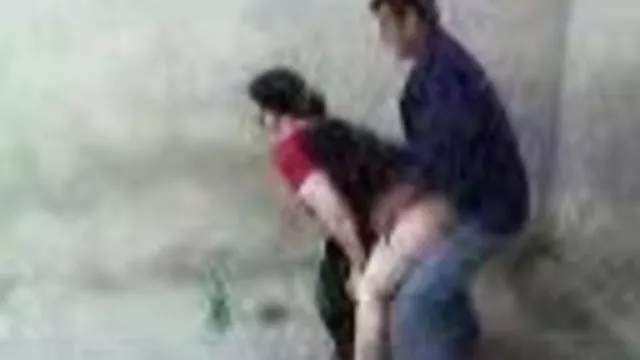 காலுறைகளில் மனைவி