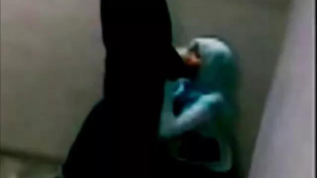 காதலி ஒரு டிக் சவாரி ஒரு உச்சியை பிடிக்கும்