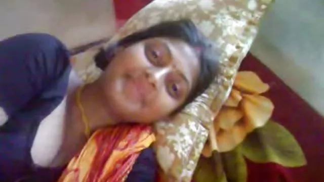 பொருளின் துடிப்பைப் பின்தொடர்வது உங்களை புணர்ச்சியுடன் நடுங்க வைக்கிறது