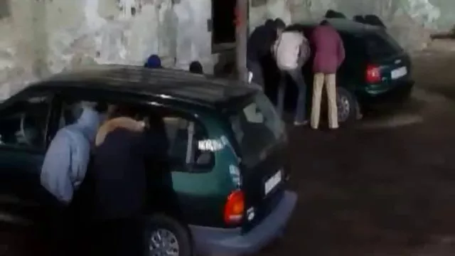 ஒரு குடிசையில் மனைவி ஃபக்