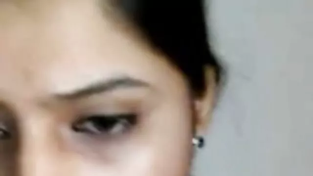 கேமராவில் அவள் வாயில் வேடிக்கை