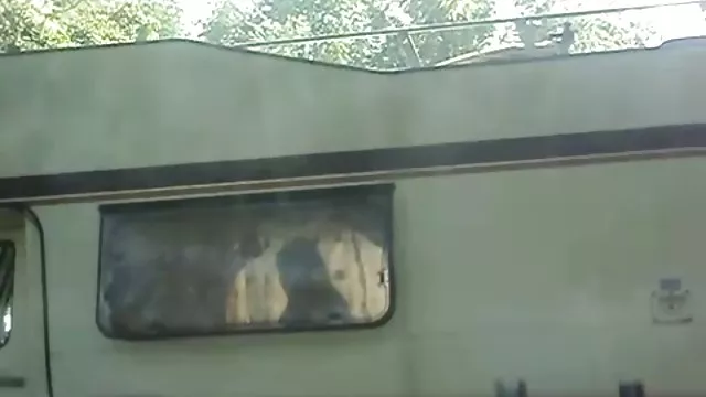 ஒரு பையன் மசாஜ் மற்றும் குத செக்ஸ் வழங்கினார்