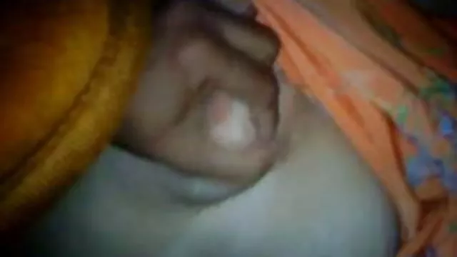 வேலையில் தூங்கிவிட்டாள்