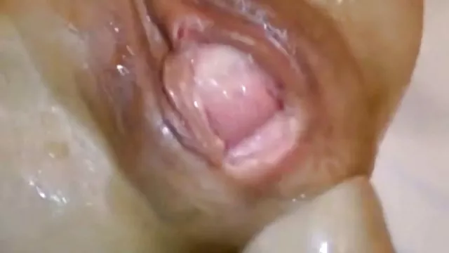 ஸ்லட்டி அண்ணா கட்டப்பட்டு நிர்வாண புண்டை பெறுகிறார்