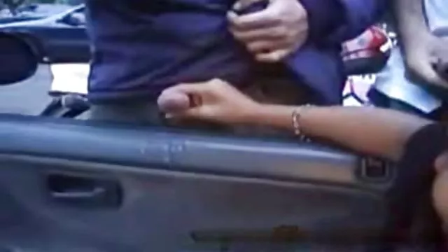 அழகிக்கு புண்டையில் ஒரு பையனின் டிக் மற்றும் படகோட்டி கிடைத்தது