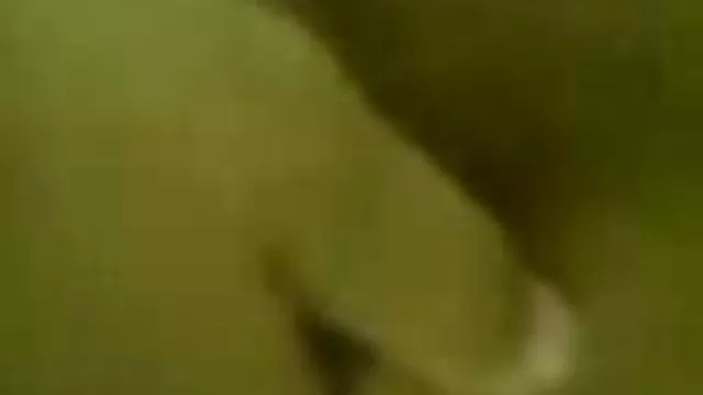 ஹேரி புண்டைகளுடன் இளம் மற்றும் முதிர்ந்த லெஸ்பியன் செக்ஸ்